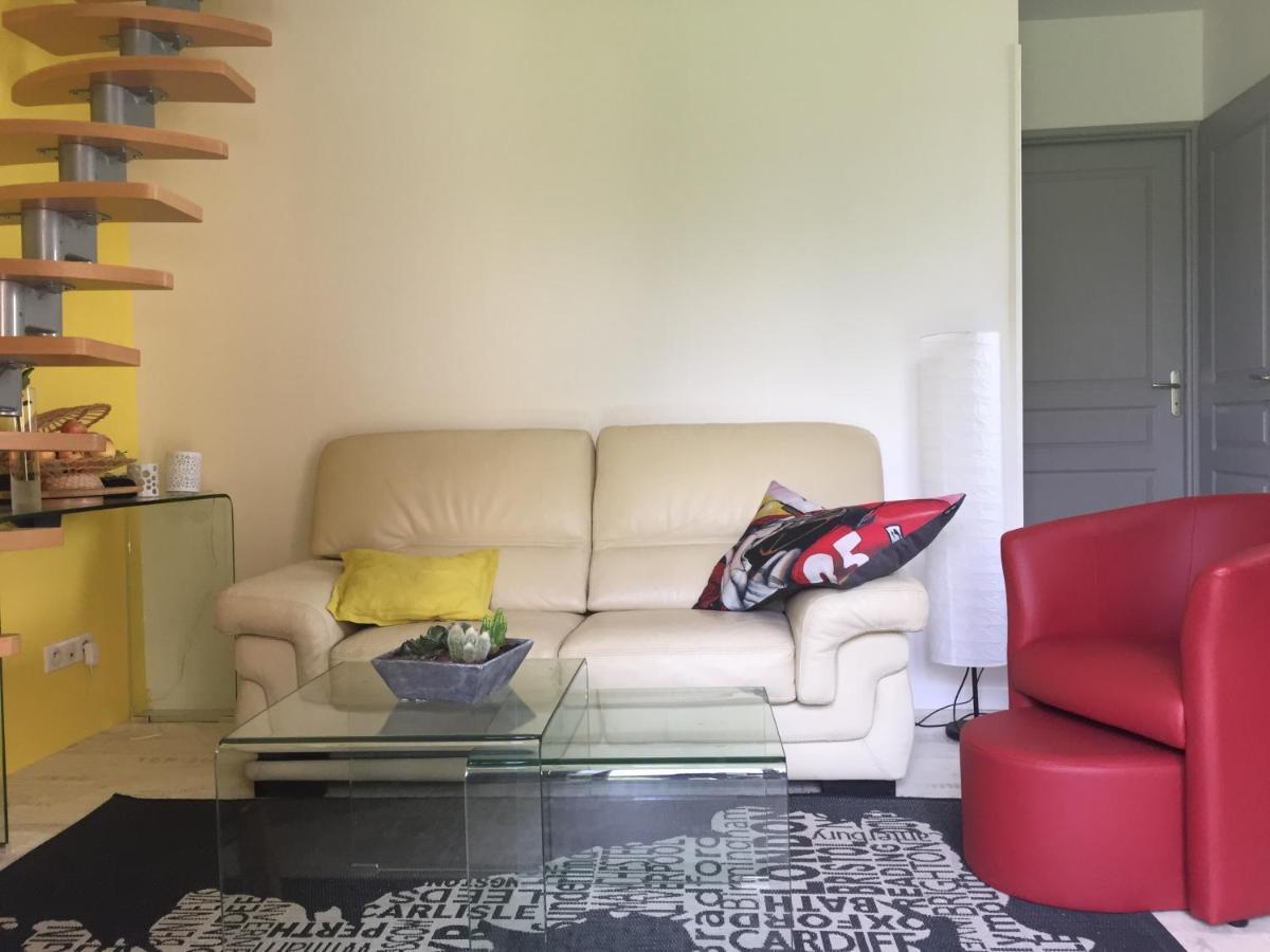 Maison A La Campagne A 2Km Du Circuit De Bresse Sagy  Ngoại thất bức ảnh